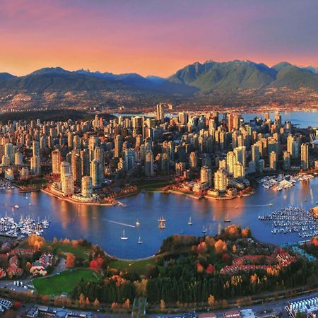 Vancouver Marriott Pinnacle Downtown Hotel Exterior foto